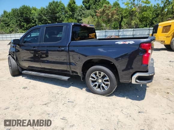 2022 Chevrolet Silverado 1500 LT with VIN 1GCPDDEK3NZ611552, listed as a Copart auction lot 66010875 with 18,202 mi miles and Salvage title. Bid and sale history available at DreamBid. Image 2.