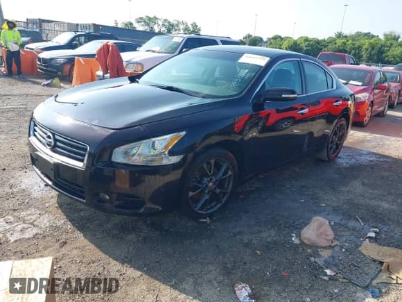 2014 Nissan Maxima SV z VIN 1N4AA5AP8EC488376, wystawiony jako IAAI lot #42691779 z przebiegiem 116 751 mil mil oraz . Historia ofert i sprzedaży dostępna na DreamBid. Obrazek 2.