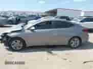 2020 Hyundai Elantra SEL z VIN KMHD84LF4LU996882, wystawiony jako IAAI lot #43320395 z przebiegiem 125 404 mil mil oraz . Historia ofert i sprzedaży dostępna na DreamBid. Obrazek 15.