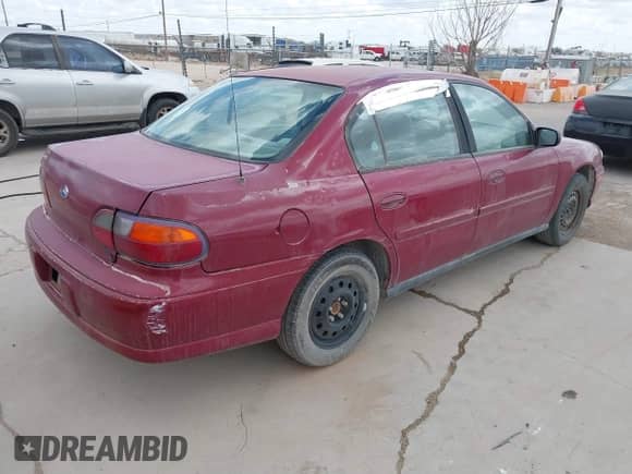 2004 Chevrolet Malibu Classic z VIN 1G1ND52F24M621529, wystawiony jako IAAI lot #41899444 z przebiegiem 166 110 mil mil oraz . Historia ofert i sprzedaży dostępna na DreamBid. Obrazek 4.