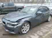 2014 BMW 3 Series 335i xDrive z VIN WBA3B9G59ENR91249, wystawiony jako IAAI lot #41911039 z przebiegiem 97 597 mil mil oraz . Historia ofert i sprzedaży dostępna na DreamBid. Obrazek 6.