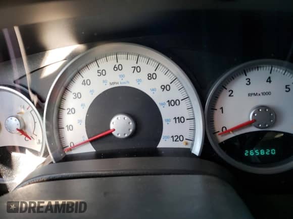 2007 Dodge Durango Limited with VIN 1D8HB58247F502292, listed as a Copart auction lot 88078005 with 265,820 mi miles and Salvage title. Bid and sale history available at DreamBid. Image 9.