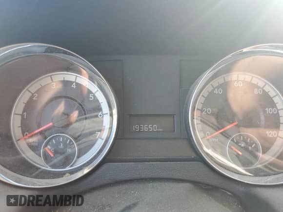 2011 Dodge Grand Caravan Express z VIN 2D4RN4DG8BR724389, wystawiony jako Copart lot #86780825 z przebiegiem 193 650 mil mil oraz Czysty tytuł • Clean title. Historia ofert i sprzedaży dostępna na DreamBid. Obrazek 9.