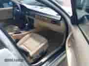 2007 BMW 3 Series 328i z VIN WBAVC53547FZ73971, wystawiony jako IAAI lot #43293178 z przebiegiem 137 616 mil mil oraz . Historia ofert i sprzedaży dostępna na DreamBid. Obrazek 5.