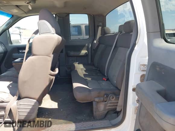 2006 Ford F-150 XL with VIN 1FTPX12V66NB77527, listed as a IAAI auction lot 43189270 with 224,133 mi miles and . Bid and sale history available at DreamBid. Image 8.