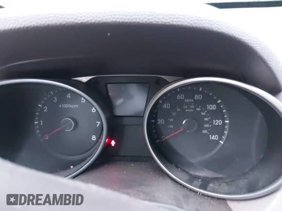 2011 Hyundai Tucson GLS с VIN KM8JU3AC6BU210807, выставлен на аукционе IAAI как лот 43453518 с пробегом Не указан миль и . История ставок и продаж доступна на DreamBid. Изображение 7.