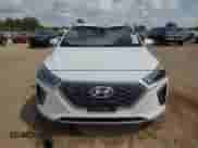 2022 Hyundai Ioniq SE z VIN KMHC75LC3NU277457, wystawiony jako Copart lot #67420955 z przebiegiem 57 521 mil mil oraz Szkoda całkowita • Salvage title. Historia ofert i sprzedaży dostępna na DreamBid. Obrazek 5.