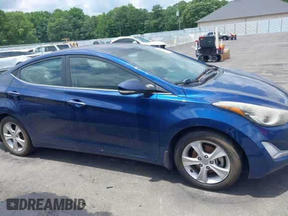 2016 Hyundai Elantra SE with VIN 5NPDH4AE4GH682194, listed as a IAAI auction lot 42493750 with 240,143 mi miles and . Bid and sale history available at DreamBid. Image 13.