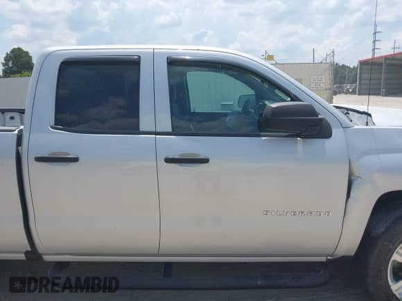 2017 Chevrolet Silverado 1500 Custom с VIN 1GCRCPEC5HZ389879, выставлен на аукционе IAAI как лот 42973352 с пробегом 155 697 миль миль и . История ставок и продаж доступна на DreamBid. Изображение 13.