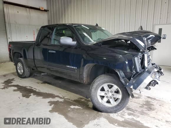 2013 GMC Sierra 1500 SLE z VIN 1GTR2VE78DZ257087, wystawiony jako Copart lot #70910825 z przebiegiem 62 007 mil mil oraz Szkoda całkowita • Salvage title. Historia ofert i sprzedaży dostępna na DreamBid. Obrazek 4.