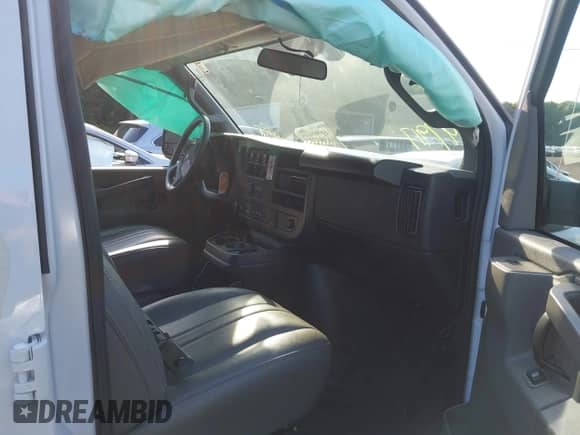 2024 Chevrolet Express Cargo с VIN 1GCWGBFP9R1141680, выставлен на аукционе IAAI как лот 42797917 с пробегом 17 441 миль миль и . История ставок и продаж доступна на DreamBid. Изображение 5.