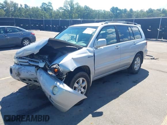 2002 Toyota Highlander с VIN JTEGF21A720071176, выставлен на аукционе IAAI как лот 43105824 с пробегом 267 885 миль миль и . История ставок и продаж доступна на DreamBid. Изображение 2.