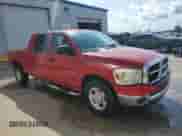2007 Dodge 1500 SLT z VIN 3D7KR19D97G714120, wystawiony jako Copart lot #56861854 z przebiegiem 162 633 mil mil oraz Szkoda całkowita • Salvage title. Historia ofert i sprzedaży dostępna na DreamBid. Obrazek 4.