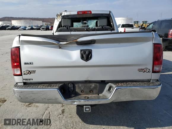 2013 Ram 1500 SLT z VIN 1C6RR6GP5DS523177, wystawiony jako Copart lot #43581345 z przebiegiem 239 465 mil mil oraz Szkoda całkowita • Salvage title. Historia ofert i sprzedaży dostępna na DreamBid. Obrazek 6.