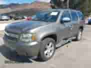 2011 Chevrolet Tahoe LS z VIN 1GNSCAE03BR400770, wystawiony jako IAAI lot #43454501 z przebiegiem 240 863 mil mil oraz . Historia ofert i sprzedaży dostępna na DreamBid. Obrazek 2.