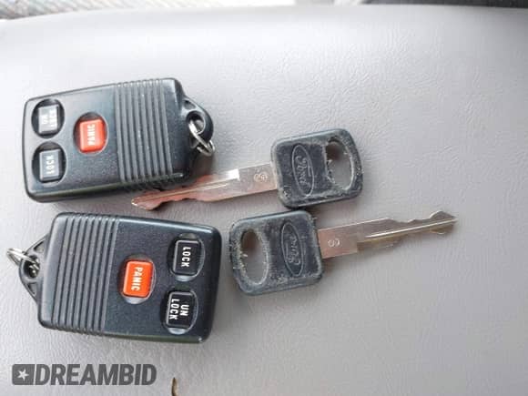 1996 Ford Explorer Eddie Bauer с VIN 1FMCU24X4TUC82009, выставлен на аукционе IAAI как лот 42829672 с пробегом 113 106 миль миль и . История ставок и продаж доступна на DreamBid. Изображение 11.