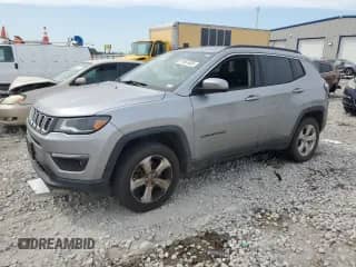 2018 Jeep Compass Latitude с VIN 3C4NJDBB8JT331874, выставлен на аукционе Copart как лот 81661685 с пробегом Не указан миль и Списание • Salvage title. История ставок и продаж доступна на DreamBid. Изображение 1.