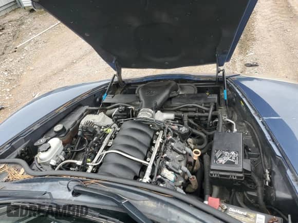 2011 Chevrolet Corvette 1LT z VIN 1G1YE2DW0B5110236, wystawiony jako Copart lot #84400825 z przebiegiem 63 945 mil mil oraz Szkoda całkowita • Salvage title. Historia ofert i sprzedaży dostępna na DreamBid. Obrazek 11.