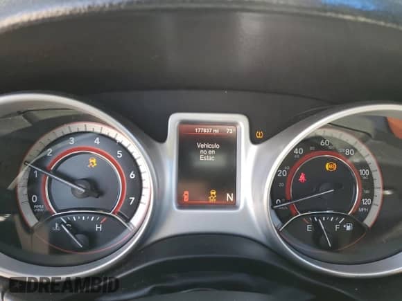2015 Dodge Journey SXT with VIN 3C4PDDBG9FT646170, listed as a Copart auction lot 85193125 with 177,837 mi miles and Salvage title. Bid and sale history available at DreamBid. Image 9.