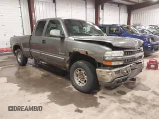 2000 Chevrolet Silverado 2500 LS with VIN 1GCGK29U9YE255173, listed as a IAAI auction lot 41344272 with 208,913 mi miles and . Bid and sale history available at DreamBid. Image 1.
