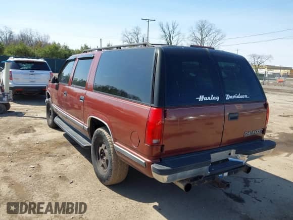 1999 Chevrolet Suburban с VIN 1GNFK16R4XJ383906, выставлен на аукционе IAAI как лот 41899666 с пробегом 268 668 миль миль и . История ставок и продаж доступна на DreamBid. Изображение 3.
