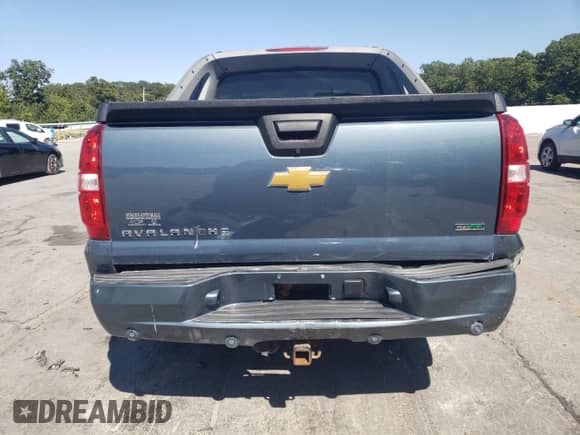 2011 Chevrolet Avalanche LT с VIN 3GNTKFE31BG281776, выставлен на аукционе Copart как лот 69944325 с пробегом 127 239 миль миль и Списание • Salvage title. История ставок и продаж доступна на DreamBid. Изображение 6.