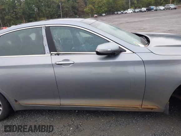 2015 Hyundai Genesis 3.8L с VIN KMHGN4JEXFU079384, выставлен на аукционе IAAI как лот 43178136 с пробегом Не указан миль и . История ставок и продаж доступна на DreamBid. Изображение 12.