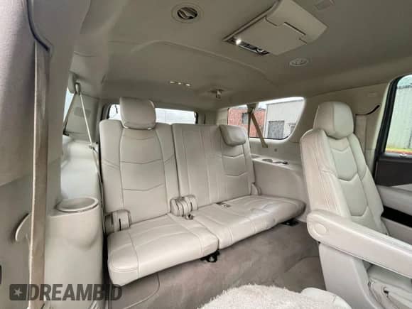 2016 Cadillac Escalade ESV Premium Collection with VIN 1GYS4JKJ3GR235968, listed as a Copart auction lot 90297385 with 194,207 mi miles and Clean title. Bid and sale history available at DreamBid. Image 11.