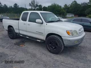 2002 Toyota Tundra Limited z VIN 5TBRT38102S289158, wystawiony jako IAAI lot #42921505 z przebiegiem 405 852 mil mil oraz . Historia ofert i sprzedaży dostępna na DreamBid. Obrazek 1.