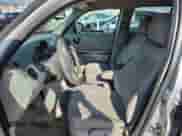 2009 Chevrolet HHR LS z VIN 3GNCA13B69S529768, wystawiony jako Copart lot #70598245 z przebiegiem 210 537 mil mil oraz Szkoda całkowita • Salvage title. Historia ofert i sprzedaży dostępna na DreamBid. Obrazek 7.
