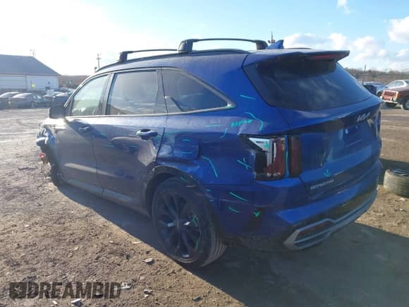 2023 Kia Sorento X-Line SX Prestige with VIN 5XYRKDLF3PG196545, listed as a IAAI auction lot 41453533 with 11,676 mi miles and . Bid and sale history available at DreamBid. Image 3.