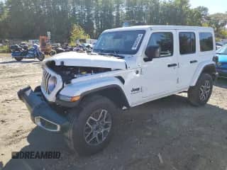 2025 Jeep Wrangler Sahara с VIN 1C4PJXEN8SW606557, выставлен на аукционе Copart как лот 86080375 с пробегом 4 674 миль миль и Чистый • Clean title. История ставок и продаж доступна на DreamBid. Изображение 1.
