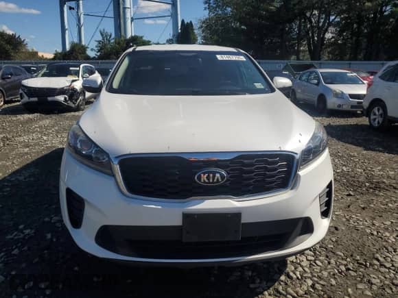 2019 Kia Sorento LX with VIN 5XYPG4A58KG512257, listed as a Copart auction lot 81467705 with 170,912 mi miles and Clean title. Bid and sale history available at DreamBid. Image 5.
