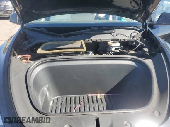 2021 Tesla Model Y Long Range z VIN 5YJYGDEEXMF068761, wystawiony jako Copart lot #71468415 z przebiegiem 50 709 mil mil oraz Szkoda całkowita • Salvage title. Historia ofert i sprzedaży dostępna na DreamBid. Obrazek 11.