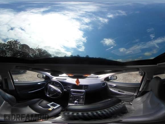 2015 Volvo S60 T5 Drive-E Premier z VIN YV126MFK4F1343110, wystawiony jako IAAI lot #43292498 z przebiegiem 59 841 mil mil oraz . Historia ofert i sprzedaży dostępna na DreamBid. Obrazek 18.