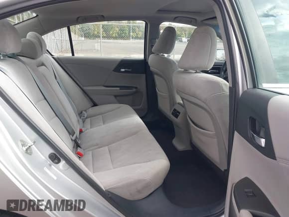 2013 Honda Accord EX с VIN 1HGCR2F74DA186811, выставлен на аукционе IAAI как лот 43402863 с пробегом 136 395 миль миль и . История ставок и продаж доступна на DreamBid. Изображение 8.