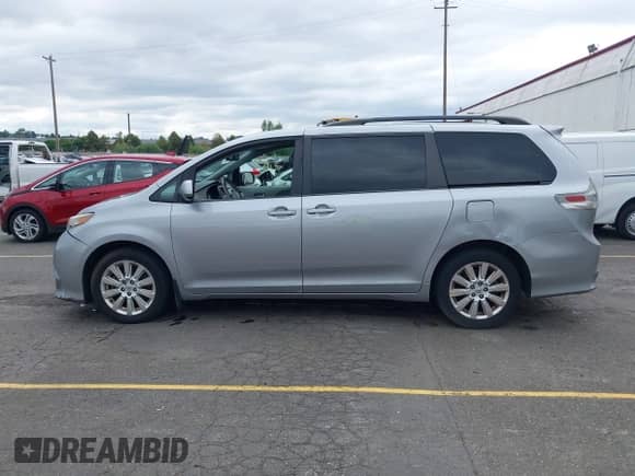 2012 Toyota Sienna LE with VIN 5TDJK3DC9CS046772, listed as a IAAI auction lot 42614587 with 134,210 mi miles and . Bid and sale history available at DreamBid. Image 14.