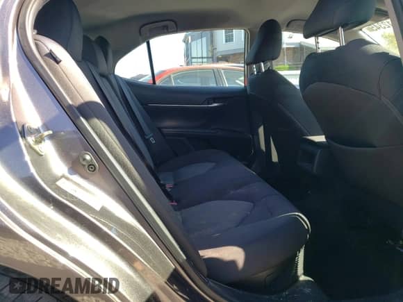 2019 Toyota Camry Hybrid LE z VIN 4T1B31HK9KU512469, wystawiony jako Copart lot #85112345 z przebiegiem 83 416 mil mil oraz Szkoda całkowita • Salvage title. Historia ofert i sprzedaży dostępna na DreamBid. Obrazek 10.