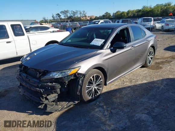 2019 Toyota Camry SE z VIN 4T1B11HK9KU259594, wystawiony jako IAAI lot #43482552 z przebiegiem 112 600 mil mil oraz . Historia ofert i sprzedaży dostępna na DreamBid. Obrazek 17.