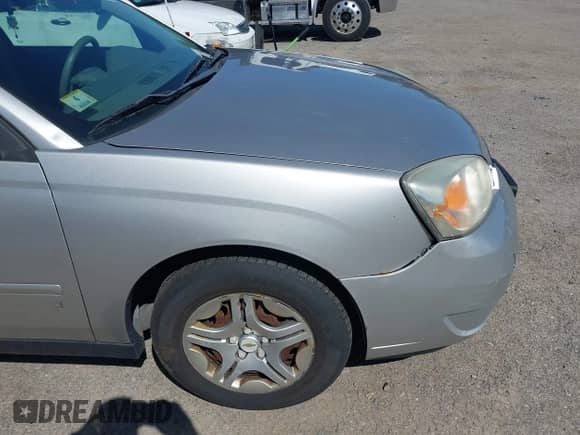 2008 Chevrolet Malibu Classic LS 1FL с VIN 1G1ZS58F58F124693, выставлен на аукционе IAAI как лот 42133453 с пробегом 184 578 миль миль и . История ставок и продаж доступна на DreamBid. Изображение 12.