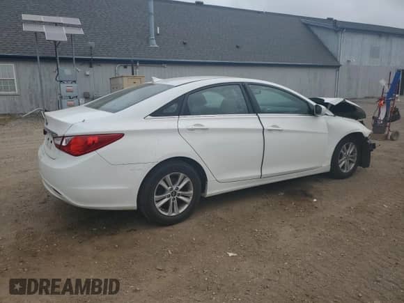 2013 Hyundai Sonata GLS z VIN 5NPEB4AC7DH647360, wystawiony jako Copart lot #80876075 z przebiegiem 121 084 mil mil oraz Czysty tytuł • Clean title. Historia ofert i sprzedaży dostępna na DreamBid. Obrazek 3.