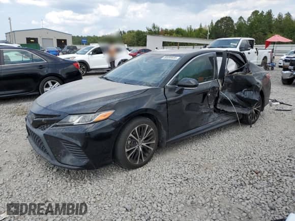 2019 Toyota Camry LE с VIN 4T1B11HK6KU820267, выставлен на аукционе Copart как лот 80095685 с пробегом Не указан миль и Списание • Salvage title. История ставок и продаж доступна на DreamBid. Изображение 1.