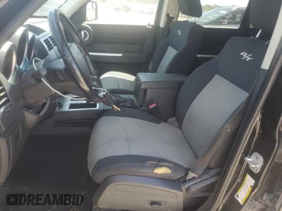 2007 Dodge Nitro R/T with VIN 1D8GT58697W608670, listed as a Copart auction lot 61739665 with 186,641 mi miles and Salvage title. Bid and sale history available at DreamBid. Image 7.