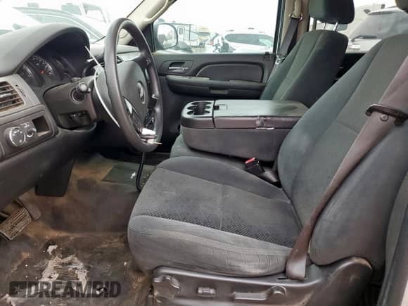 2008 Chevrolet Suburban LTZ with VIN 1GNFC16048J249932, listed as a Copart auction lot 67011005 with Not provided miles and Clean title. Bid and sale history available at DreamBid. Image 7.