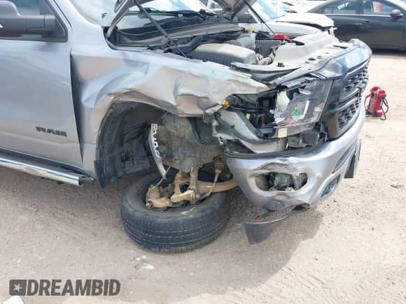 2022 Ram 1500 Big Horn z VIN 1C6RREFT2NN253608, wystawiony jako IAAI lot #42020587 z przebiegiem 44 509 mil mil oraz . Historia ofert i sprzedaży dostępna na DreamBid. Obrazek 18.