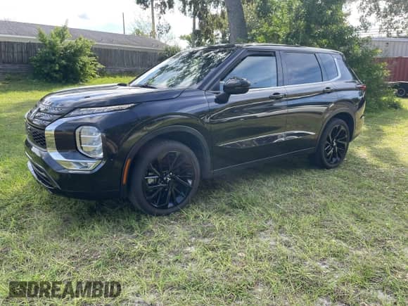 2024 Mitsubishi Outlander SE with VIN JA4J3VA80RZ015193, listed as a IAAI auction lot 43542723 with 54,318 mi miles and . Bid and sale history available at DreamBid. Image 2.