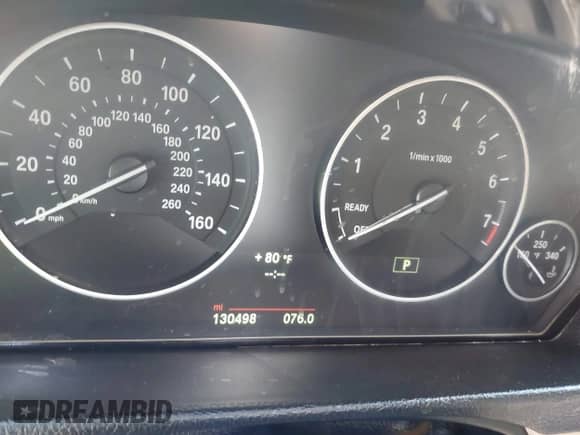 2014 BMW 3 Series 328i xDrive z VIN WBA3B3C51EJ982149, wystawiony jako IAAI lot #42897290 z przebiegiem 130 498 mil mil oraz . Historia ofert i sprzedaży dostępna na DreamBid. Obrazek 7.