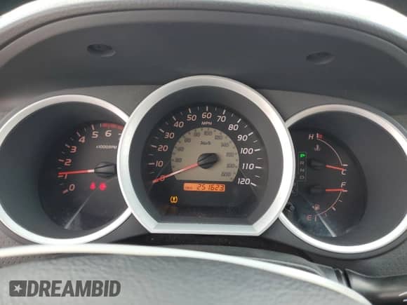 2007 Toyota Tacoma с VIN 5TENX22N07Z455902, выставлен на аукционе Copart как лот 81839225 с пробегом 251 623 миль миль и Списание • Salvage title. История ставок и продаж доступна на DreamBid. Изображение 9.