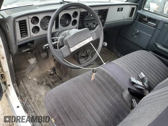 1985 Chevrolet S-10 с VIN 1GCCS14B0F2217537, выставлен на аукционе Copart как лот 54931415 с пробегом 453 455 миль миль и Чистый • Clean title. История ставок и продаж доступна на DreamBid. Изображение 8.