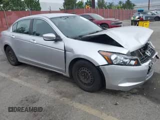 2009 Honda Accord LX с VIN JHMCP26329C010982, выставлен на аукционе IAAI как лот 43054881 с пробегом 204 064 миль миль и . История ставок и продаж доступна на DreamBid. Изображение 1.